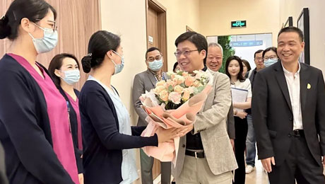 携爱鸢尾开，天使向未来——002cc白菜资讯健康集团表彰优秀护理集体及个人