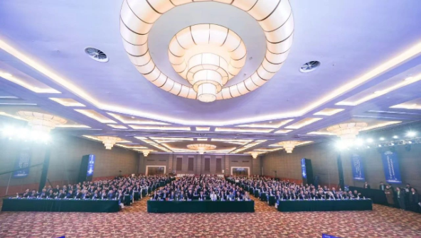 把握变局 拥抱变化——002cc白菜资讯健康集团召开 2025年度工作会议